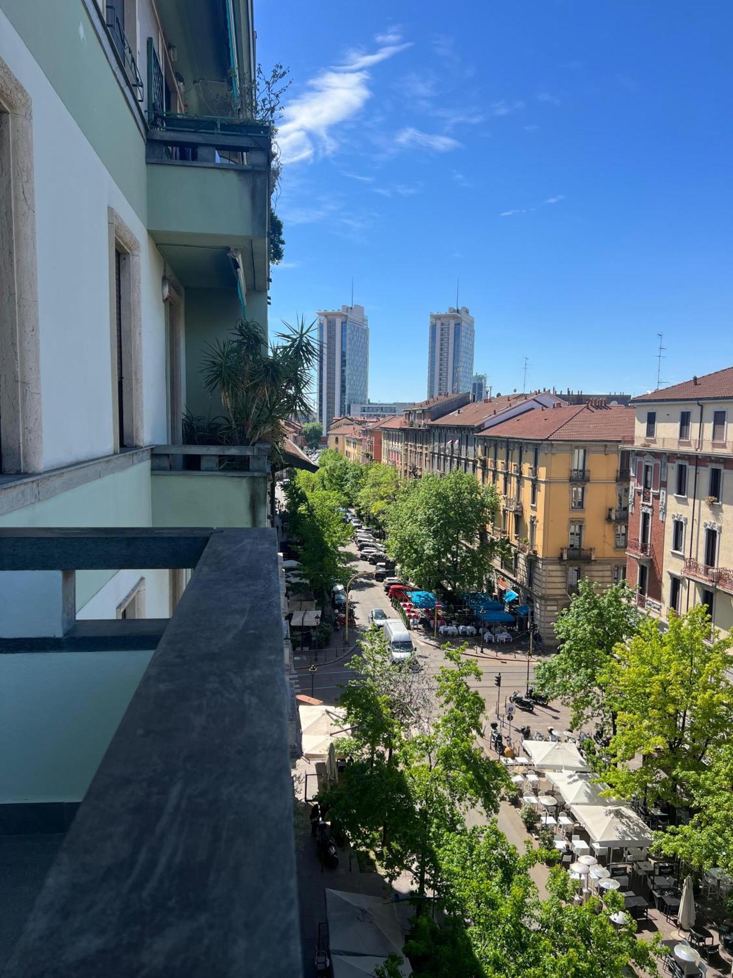 New Apartment With Balcony, Isola Bosco Verticale Milano Esterno foto